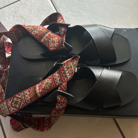 Zara leather sandals with interchangeable ribbons ! - Picture 2 of 7